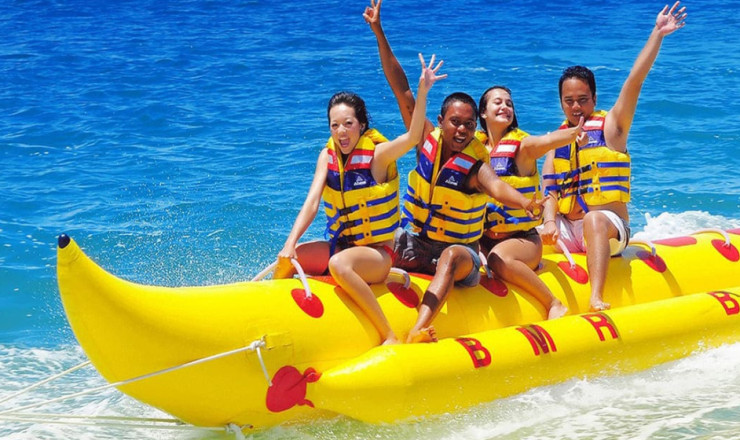 Banana Boat In Dubai Jumeirah