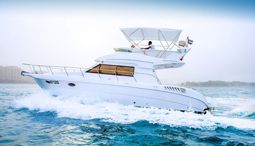 Yacht 45 Feet Rental in Dubai For 12 Persons