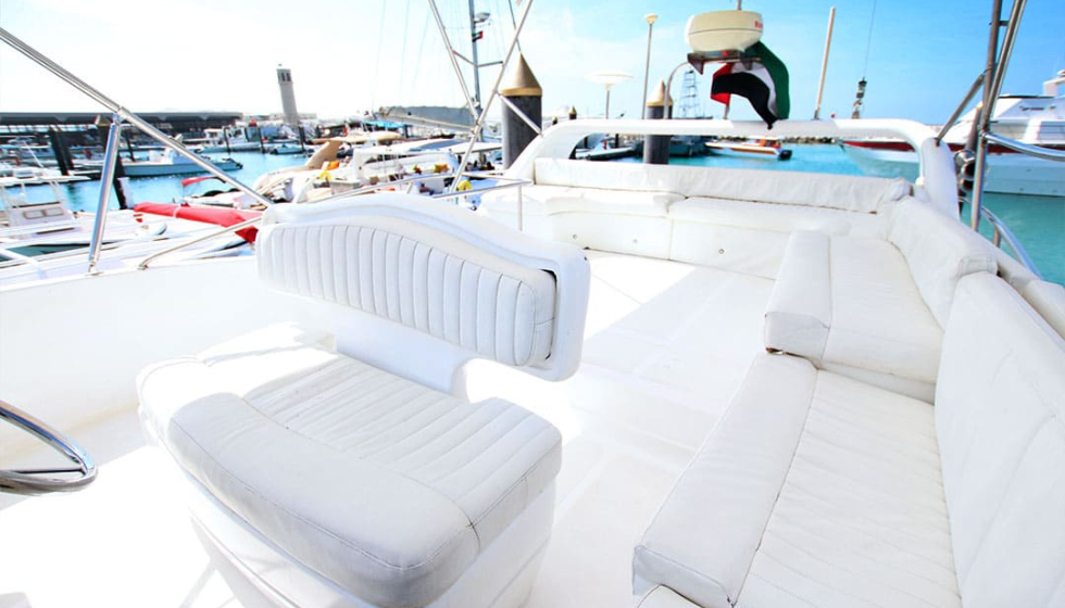 Yacht 45 Feet Rental in Dubai For 12 Persons