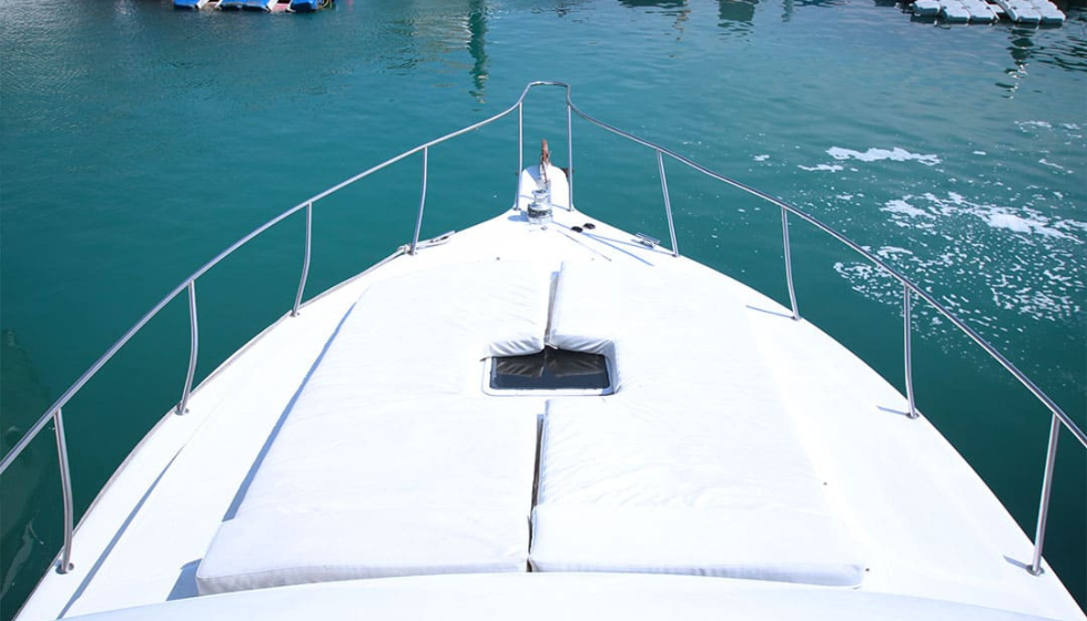 Yacht 45 Feet Rental in Dubai For 12 Persons