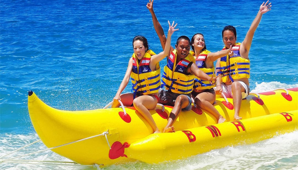 Banana Boat In Dubai Jumeirah
