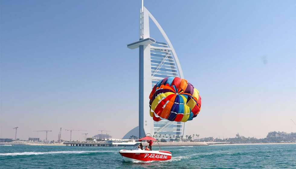 Parasailing In Dubai in Jumeirah