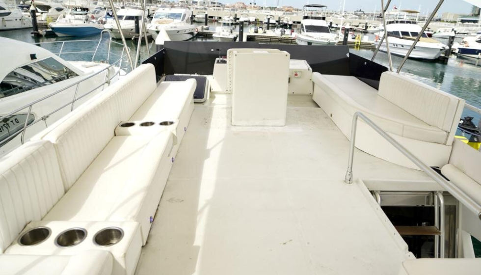 Yacht 44 Feet Rental in Dubai Up To 12 Persons