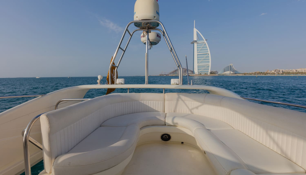 Yacht 50 Feet Rental in Dubai For 18 Persons