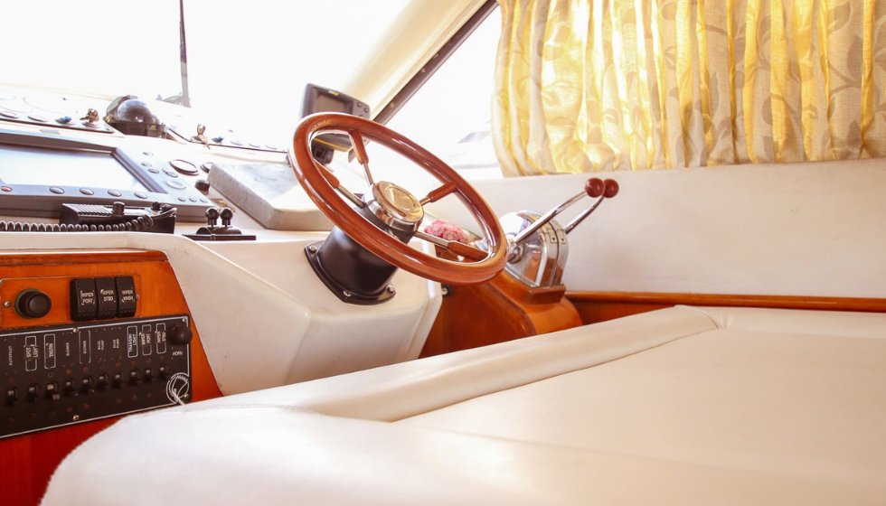 Yacht 45 Feet Rental in Dubai For 12 Persons