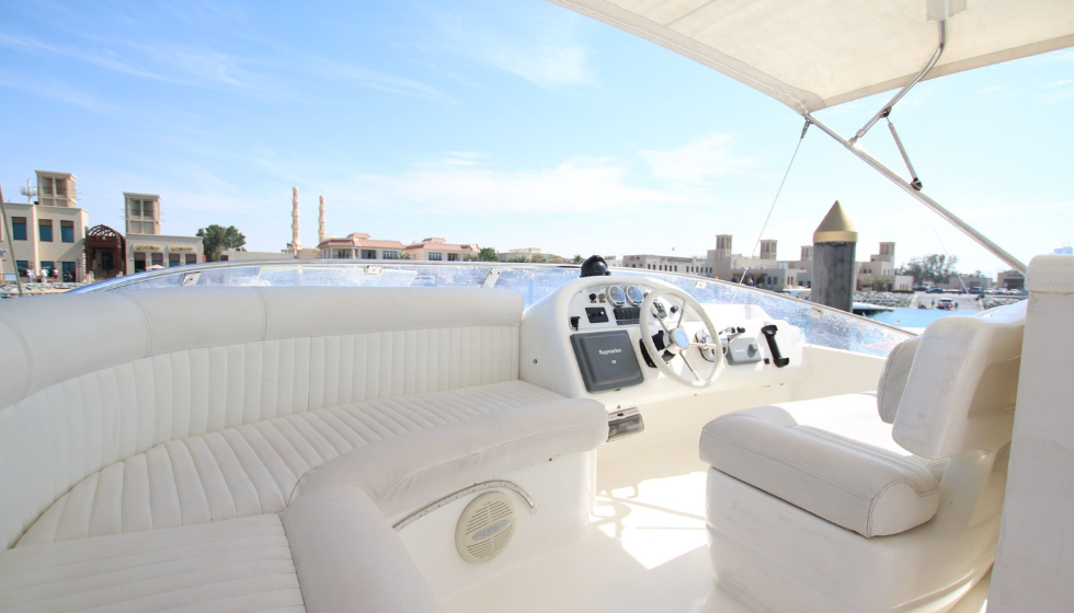 Yacht 50 Feet Rental in Dubai For 18 Persons