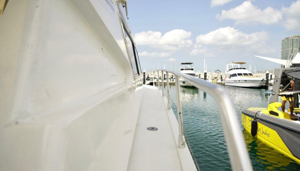 Yacht 44 Feet Rental in Dubai Up To 12 Persons